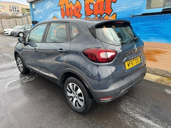 Used Renault Captur 2017 for sale - 79229548: Photo