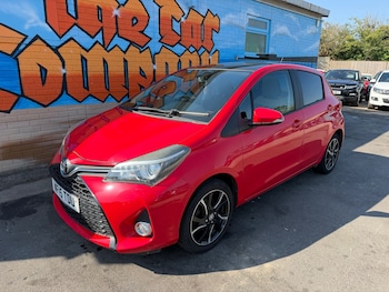 Used Toyota Yaris 2015 for sale - 79354085: Photo