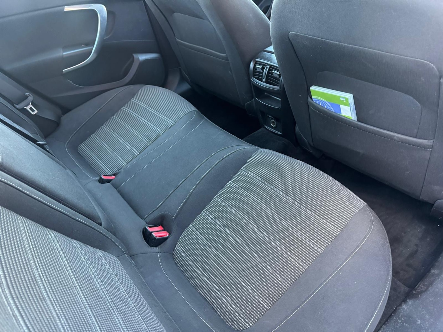 Used Vauxhall Insignia 2011 for sale - 76931729: Photo 13