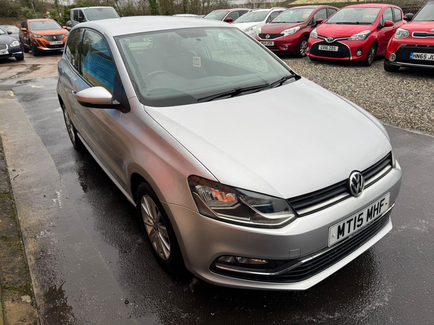 Used Volkswagen Polo 2015 for sale - 77259046: Photo 2