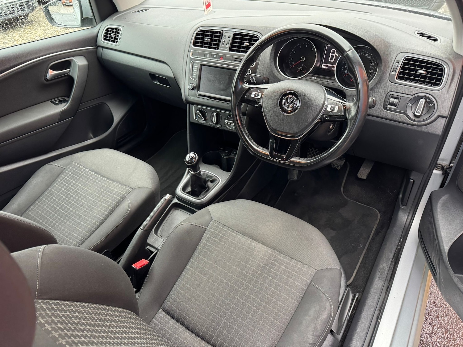 Used Volkswagen Polo 2015 for sale - 77259046: Photo 8