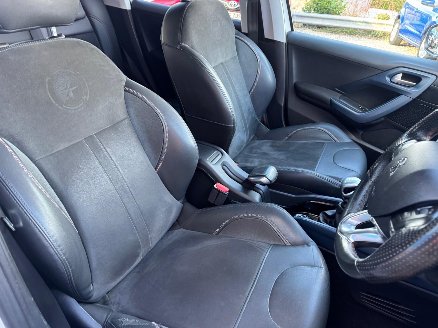 Used Peugeot 2008 2014 for sale - 77031619: Photo 11