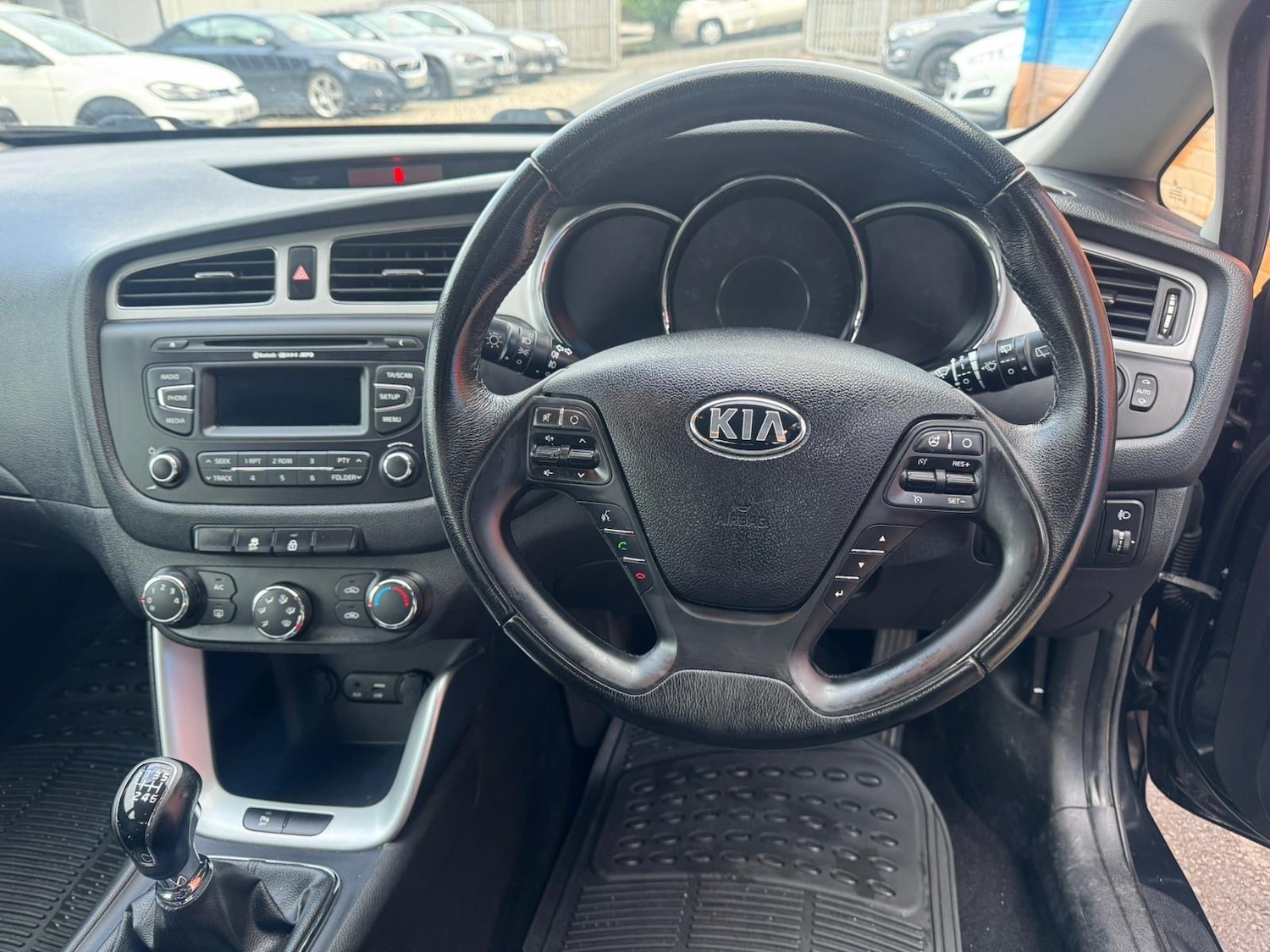 Used Kia Ceed 2015 for sale - 76458702: Photo 11