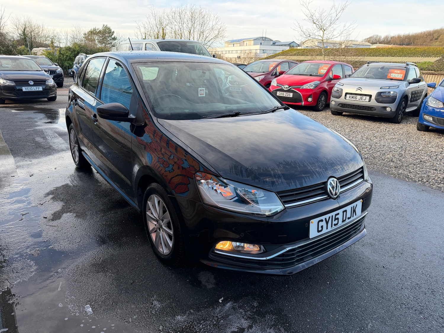 Used Volkswagen Polo 2015 for sale - 76961853: Photo 2