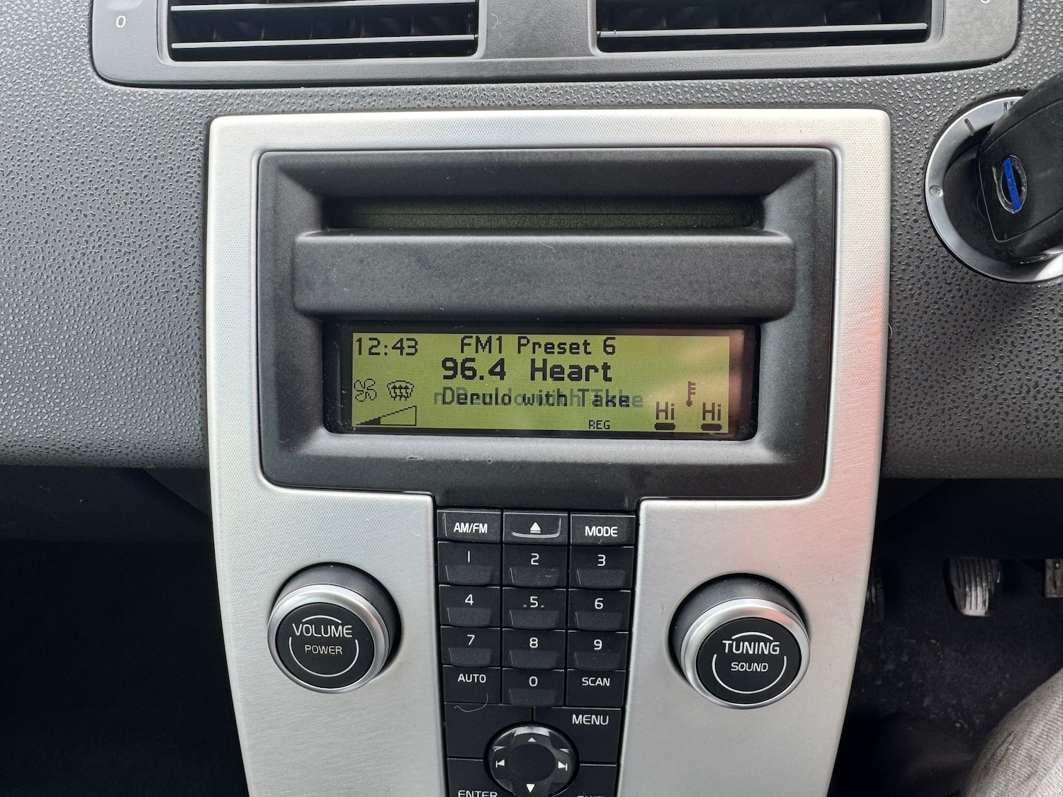 Used Volvo V50 2010 for sale - 77878643: Photo 12