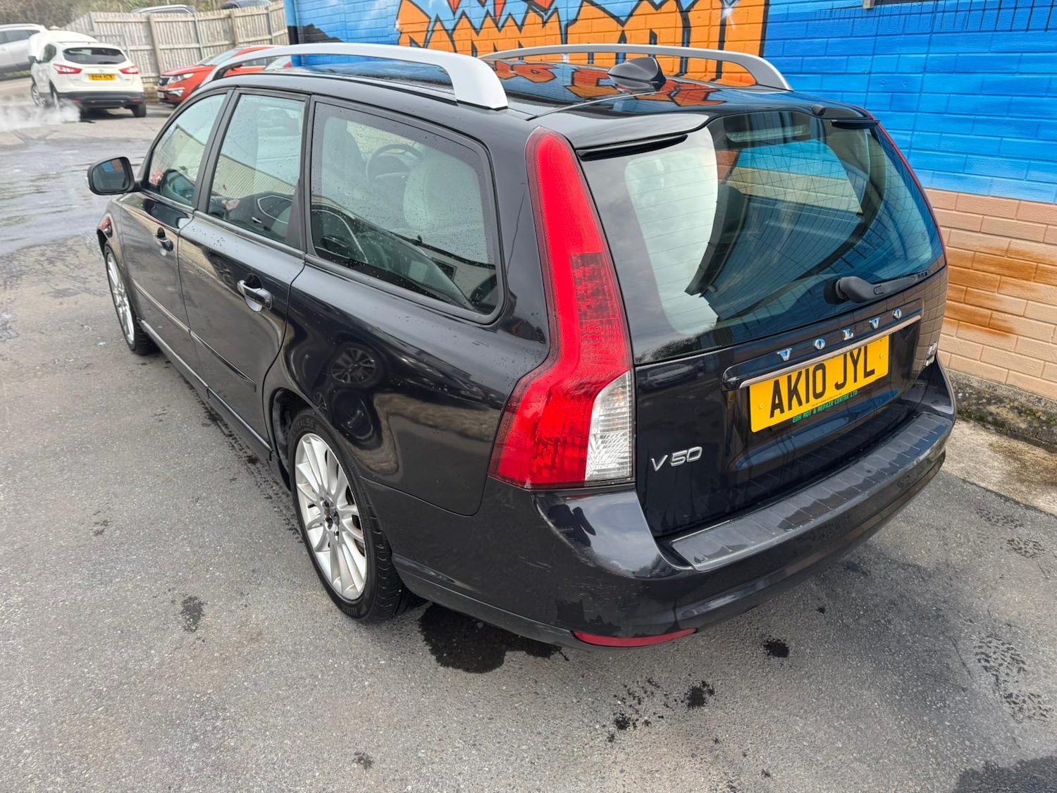 Used Volvo V50 2010 for sale - 77878643: Photo 2