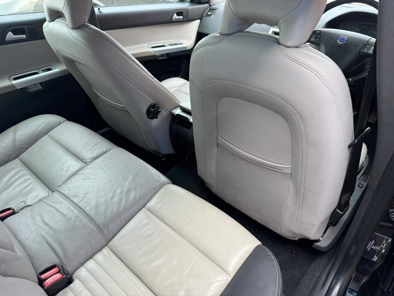 Used Volvo V50 2010 for sale - 77878643: Photo 9