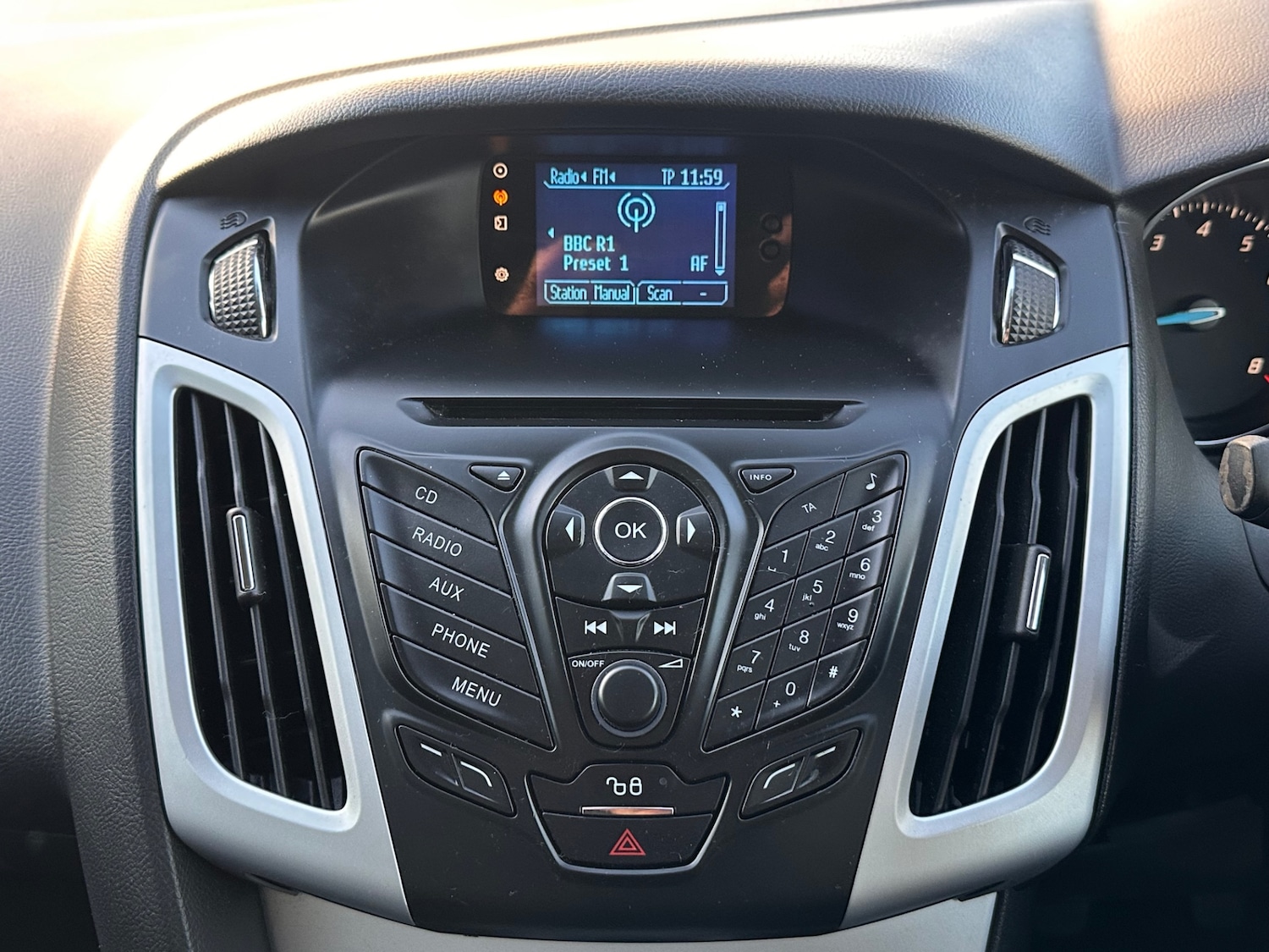 Used Ford Focus 2012 for sale - 77003855: Photo 9