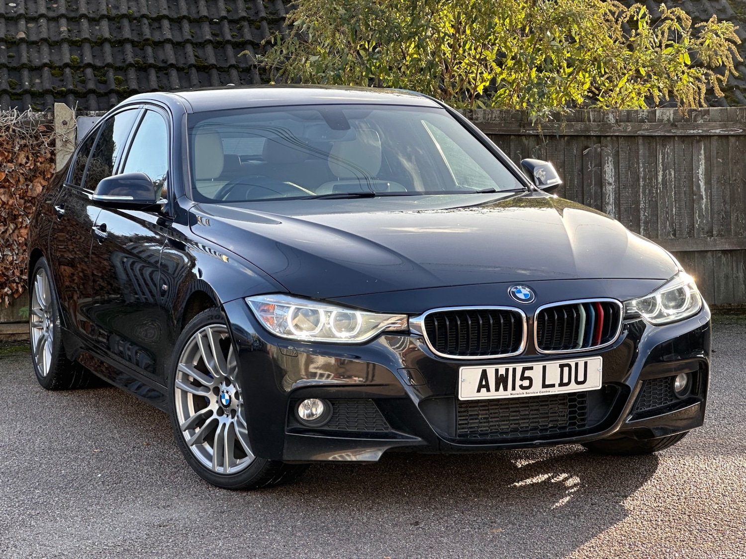 Used BMW 3 Series 2015 for sale - 76602762: Photo 1