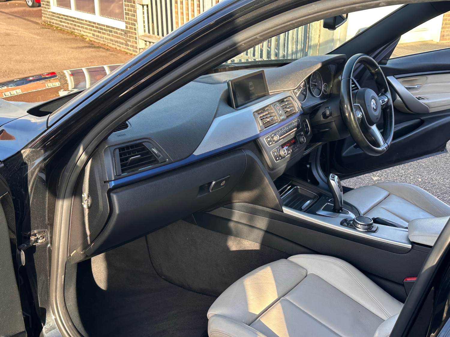 Used BMW 3 Series 2015 for sale - 76602762: Photo 19