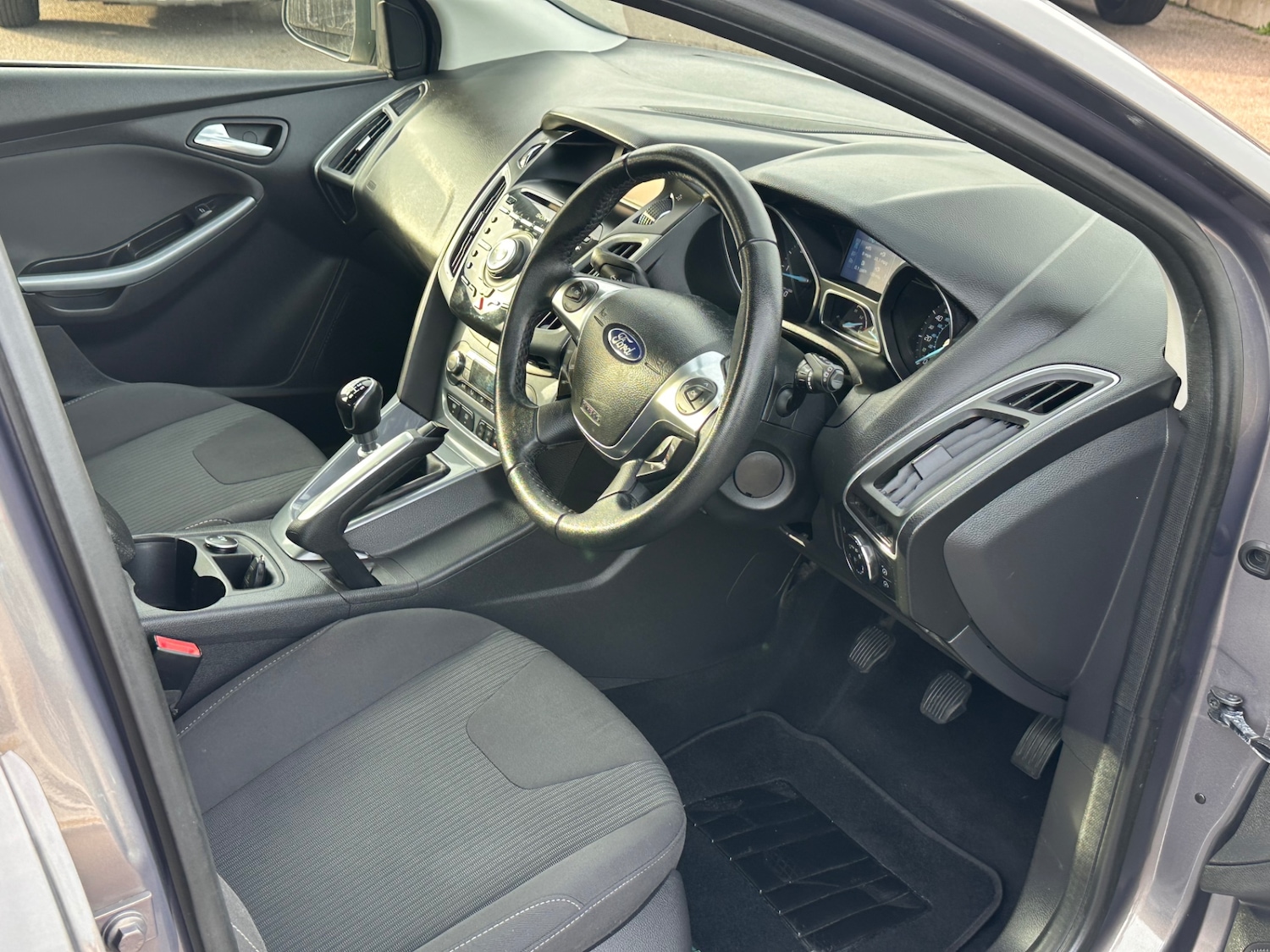 Used Ford Focus 2012 for sale - 76413903: Photo 5