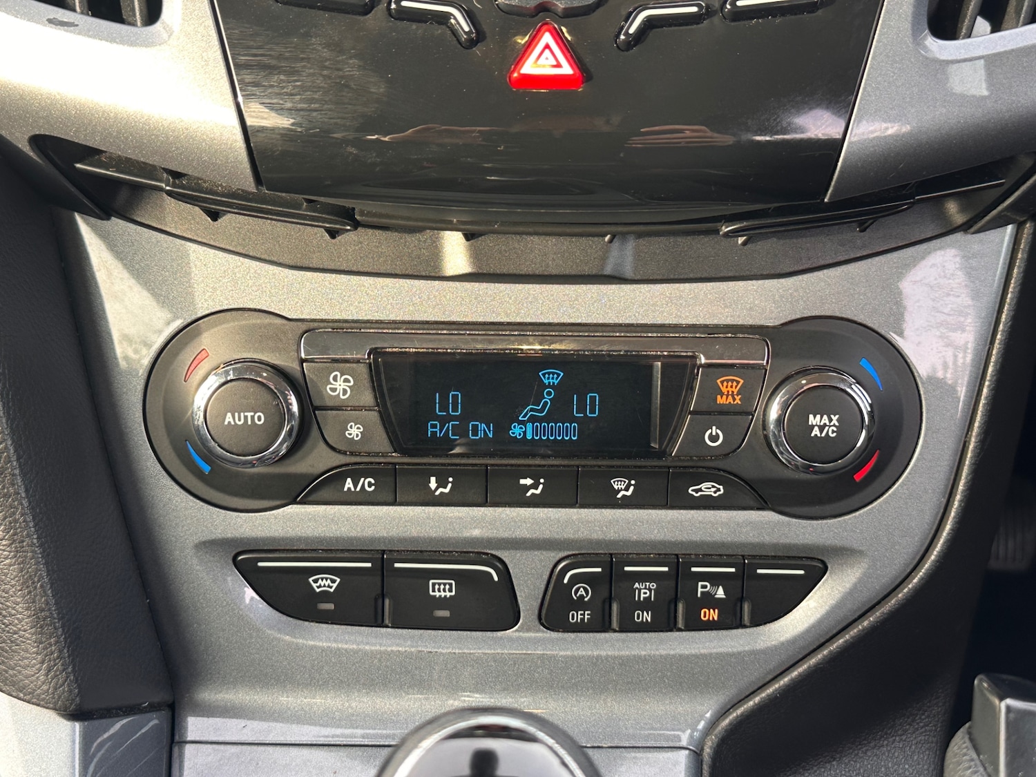 Used Ford Focus 2012 for sale - 76413903: Photo 9