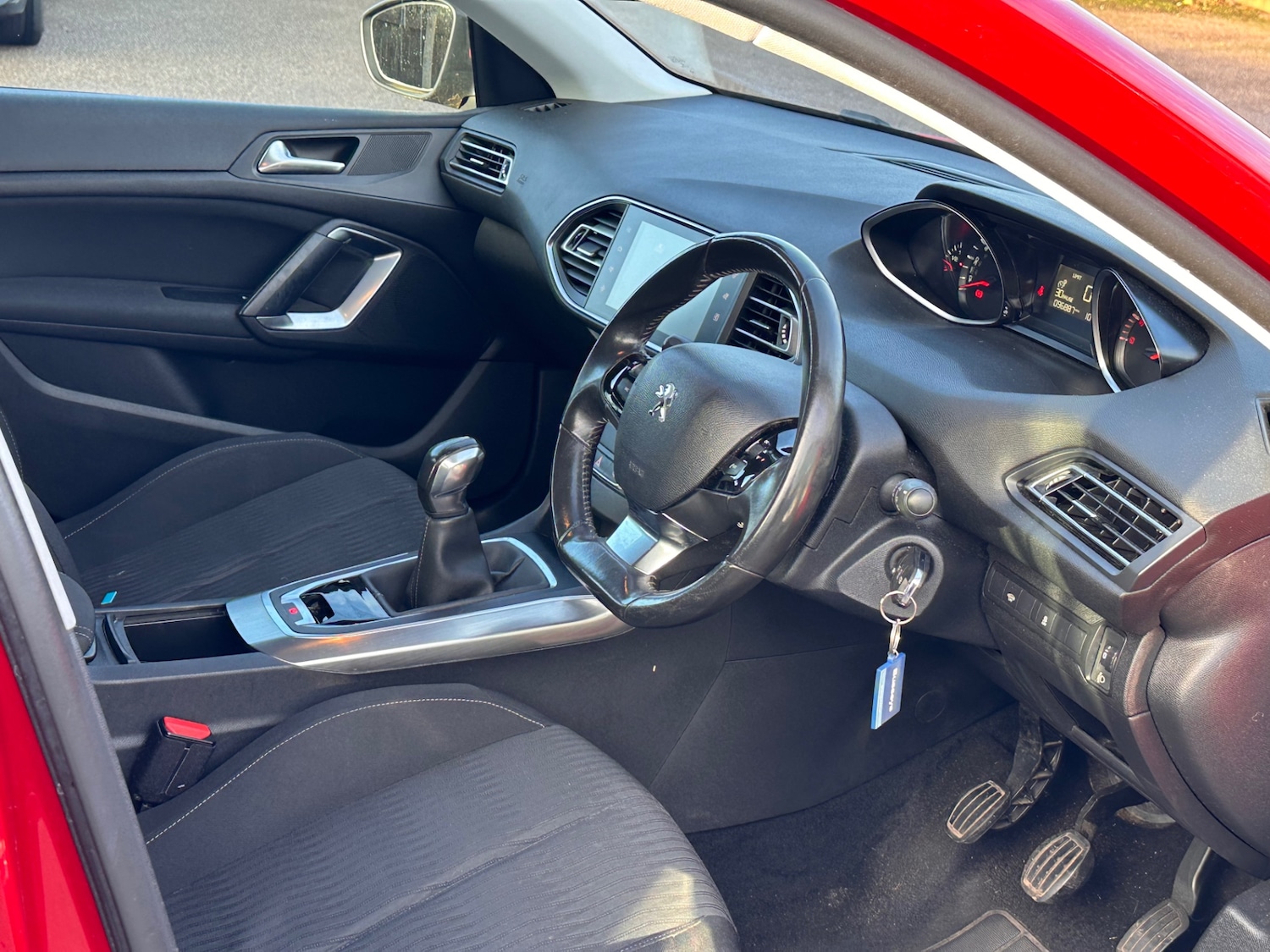 Used Peugeot 308 2014 for sale - 77159343: Photo 5