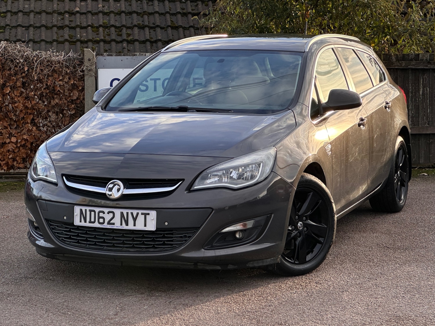 Used Vauxhall Astra 2012 for sale - 76557118: Photo 2