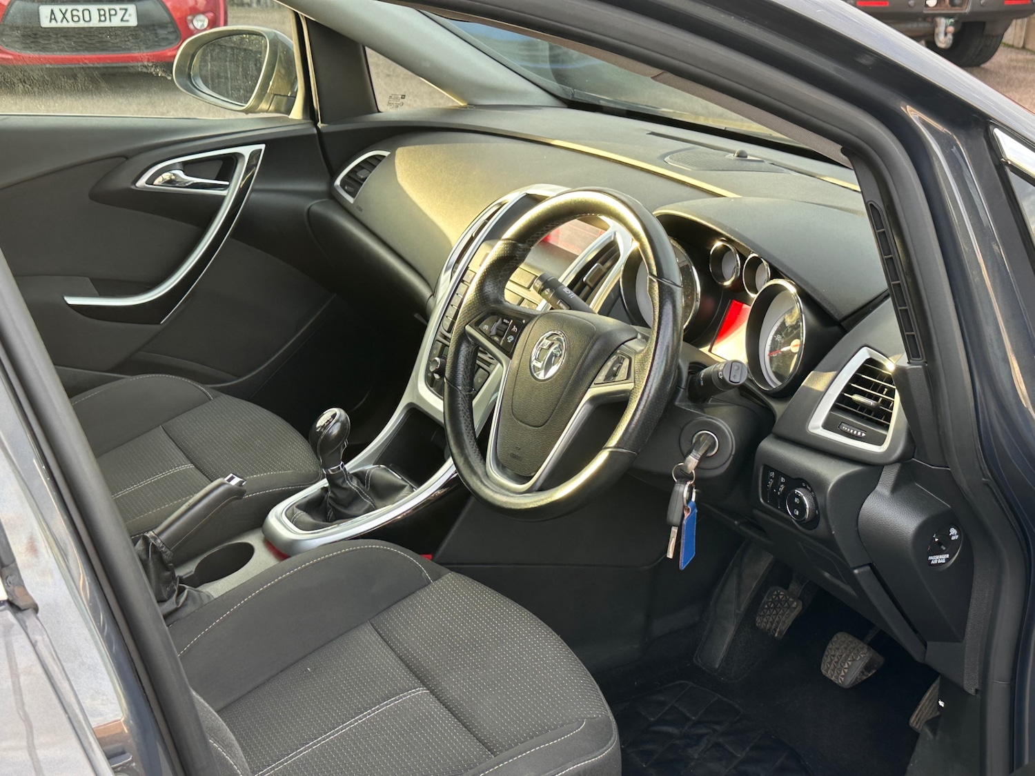 Used Vauxhall Astra 2012 for sale - 76557118: Photo 5