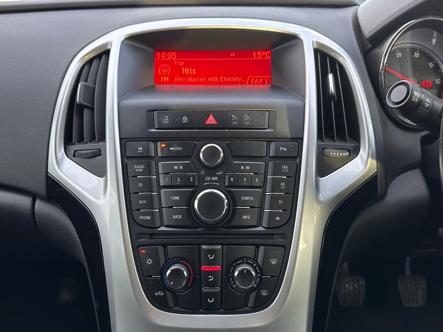 Used Vauxhall Astra 2012 for sale - 76557118: Photo 9