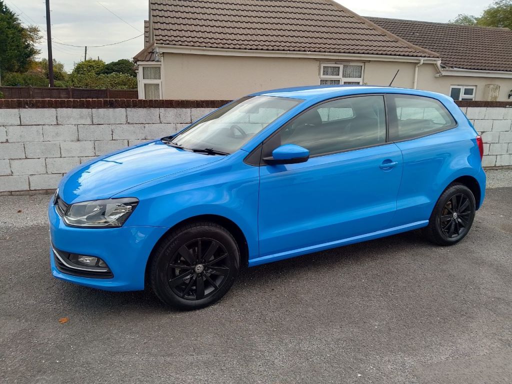 Used Volkswagen Polo 2015 for sale - 76147222: Photo 2