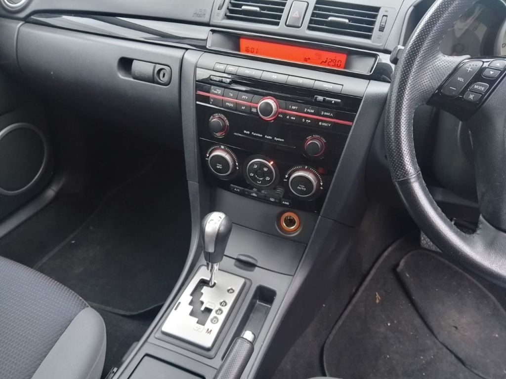 Used Mazda Mazda3 2009 for sale - 76546065: Photo 8