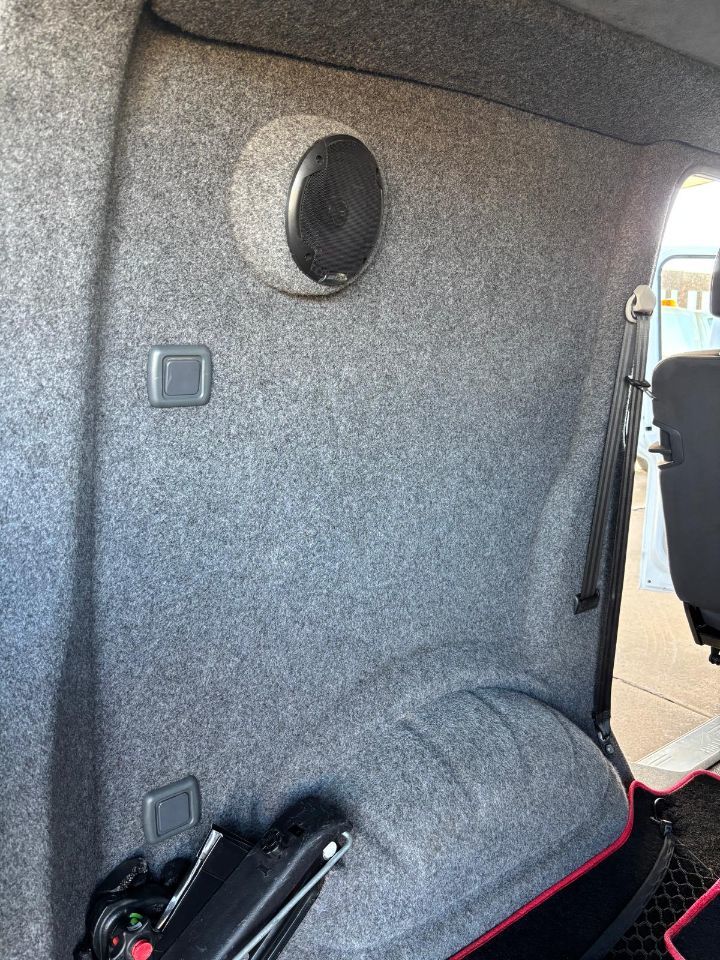 Used Volkswagen Transporter 2014 for sale - 76147228: Photo 8