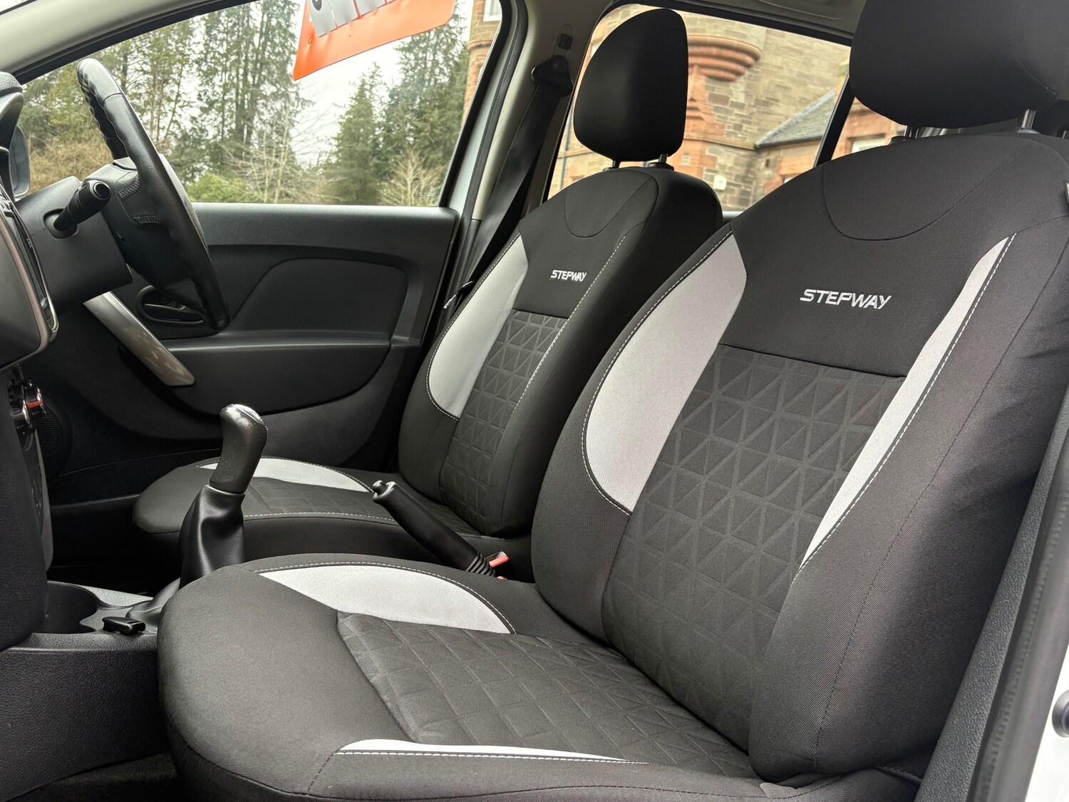 Used Dacia Sandero Stepway 2014 for sale - 77676954: Photo 10