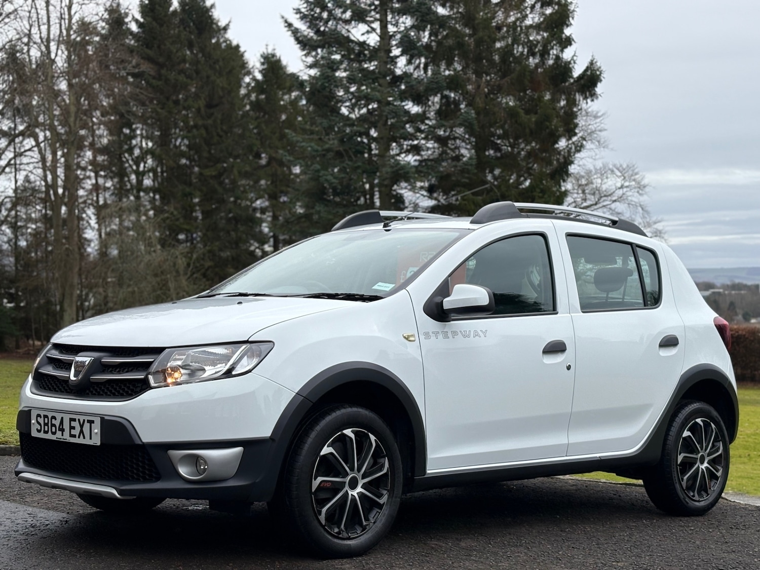 Used Dacia Sandero Stepway 2014 for sale - 77676954: Photo 3