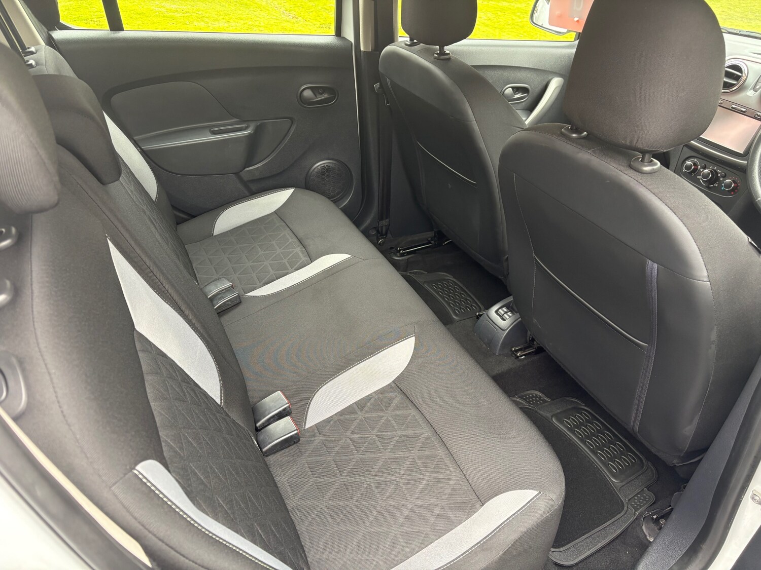 Used Dacia Sandero Stepway 2014 for sale - 77676954: Photo 35