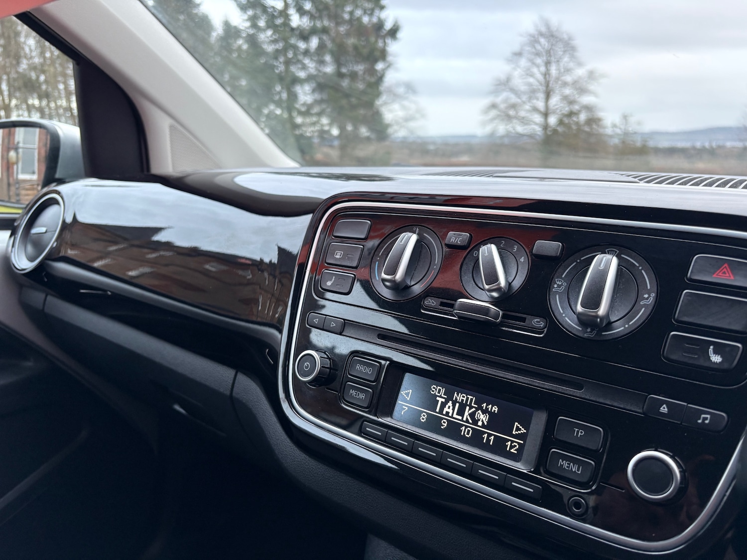 Used Volkswagen up! 2015 for sale - 77706004: Photo 16