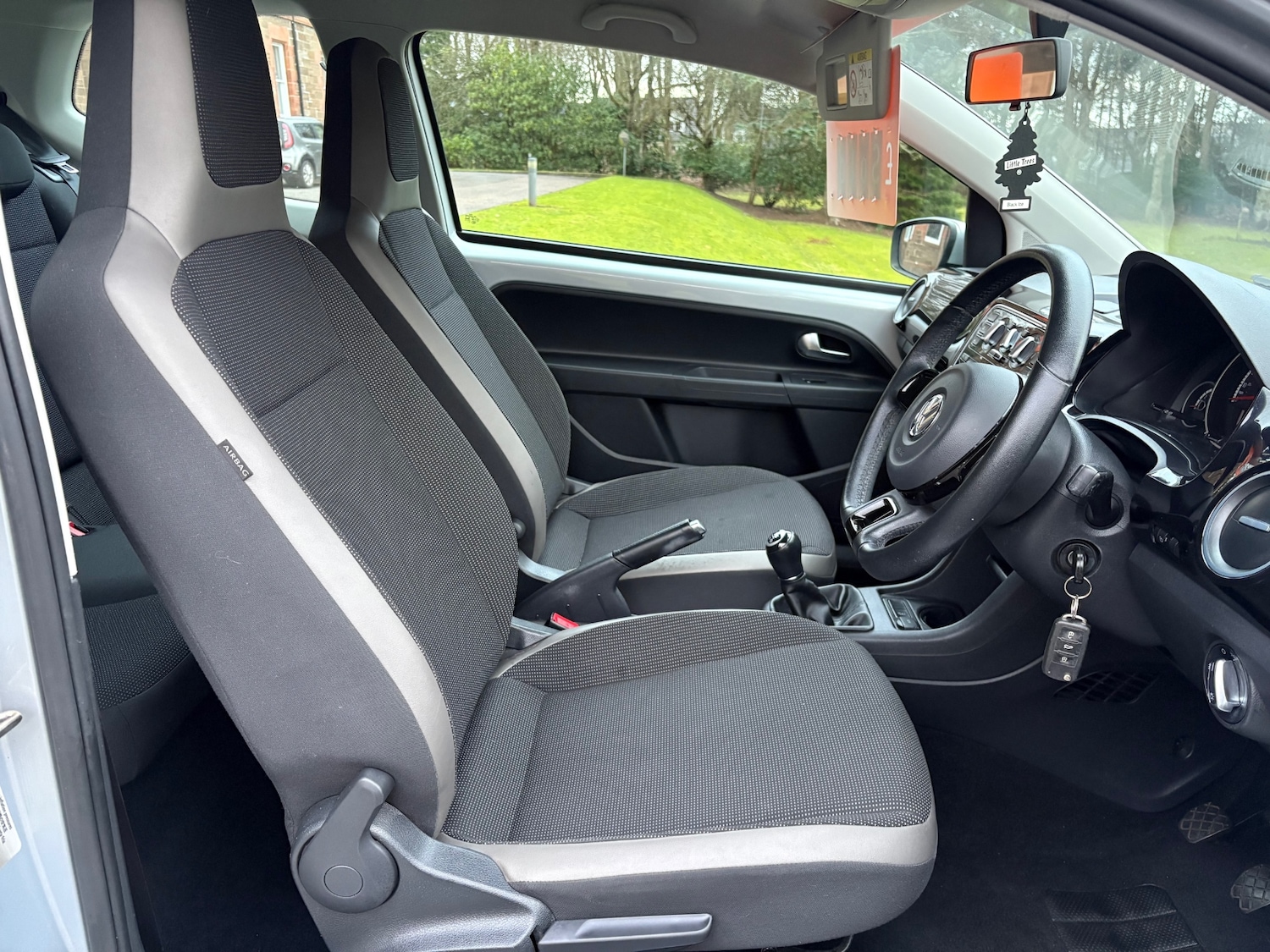 Used Volkswagen up! 2015 for sale - 77706004: Photo 18