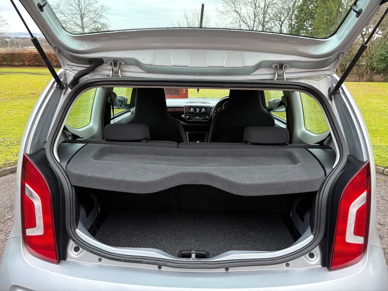 Used Volkswagen up! 2015 for sale - 77706004: Photo 23