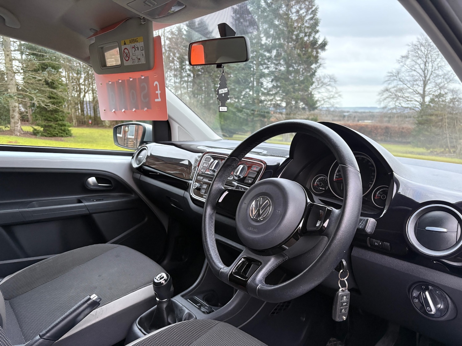 Used Volkswagen up! 2015 for sale - 77706004: Photo 9