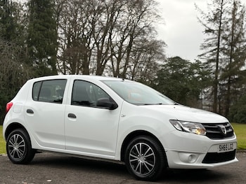Used Dacia Sandero 2015 for sale - 77676873: Photo