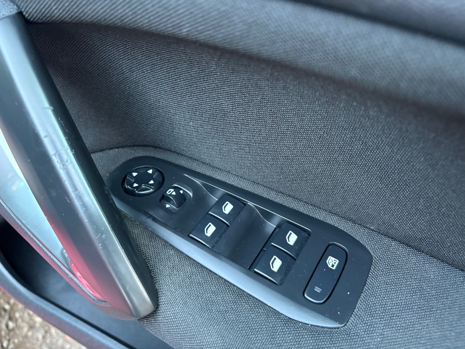 Used Peugeot 308 2015 for sale - 77266548: Photo 22