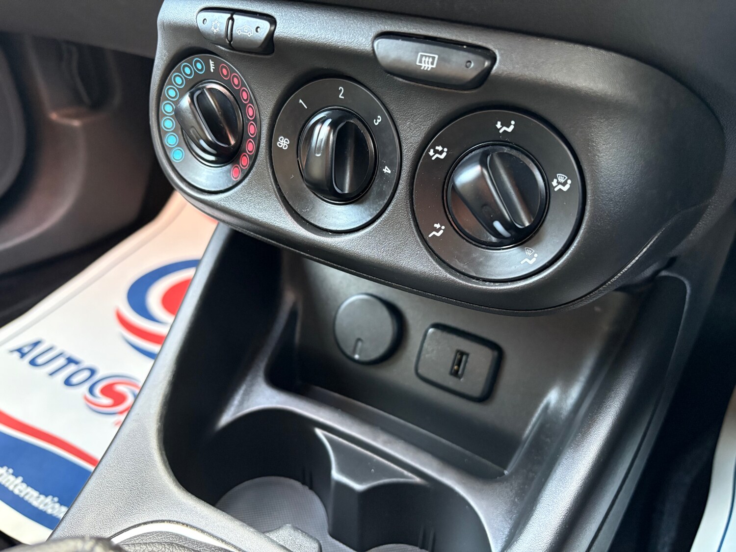 Used Vauxhall Corsa 2017 for sale - 77264805: Photo 13