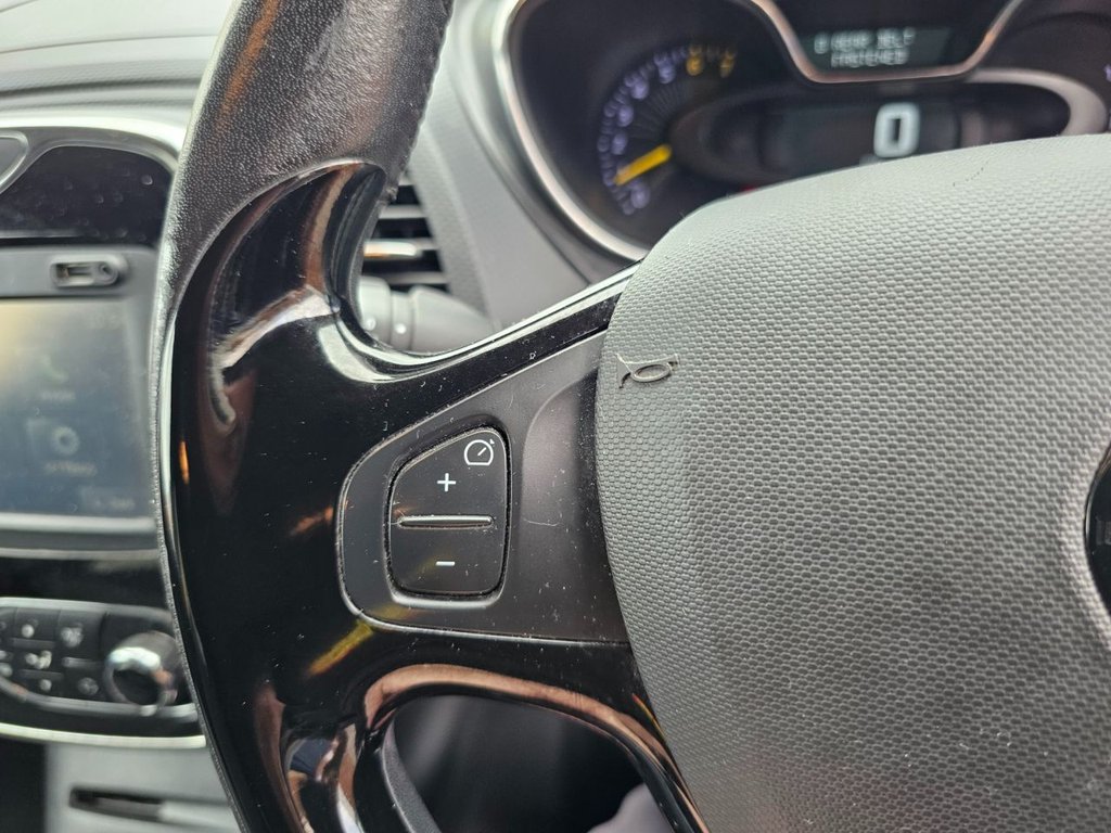 Used Renault Captur 2015 for sale - 76665680: Photo 32