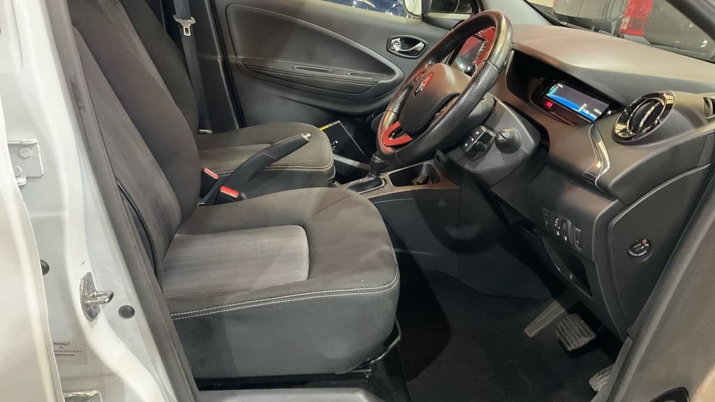 Used Renault Zoe 2019 for sale - 76632481: Photo 9