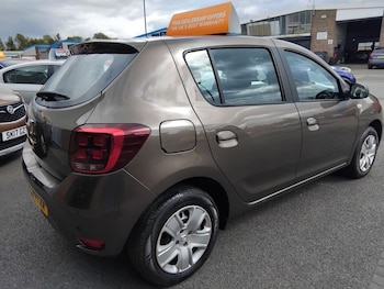 Used Dacia Sandero 2019 for sale - 76352869: Photo
