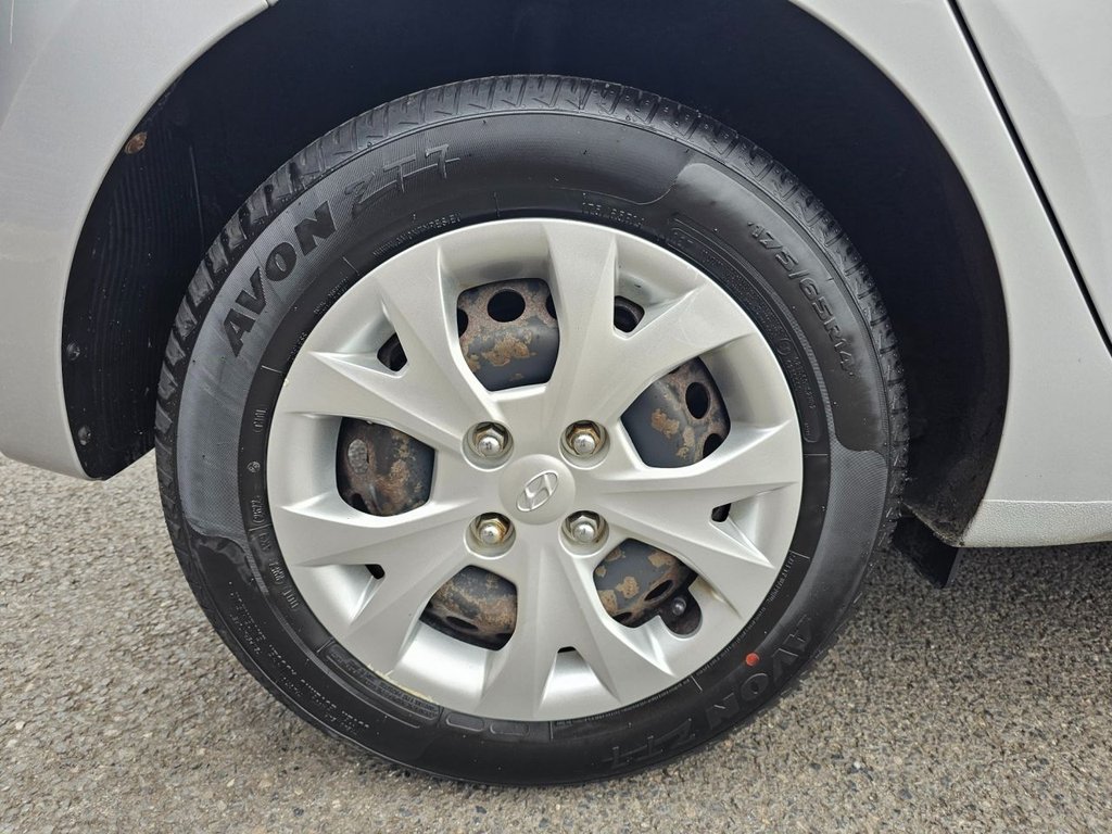 Used Hyundai i10 2015 for sale - 76352877: Photo 14
