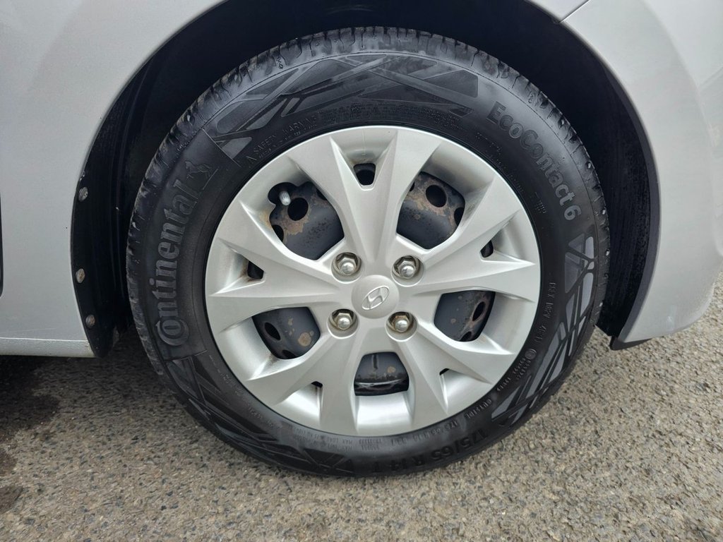 Used Hyundai i10 2015 for sale - 76352877: Photo 15