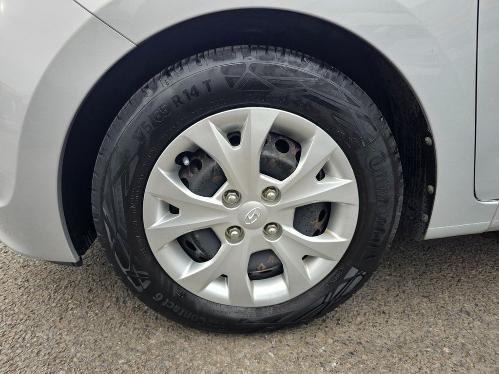 Used Hyundai i10 2015 for sale - 76352877: Photo 16