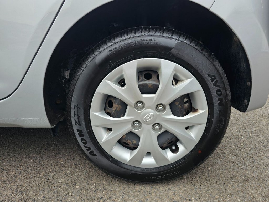 Used Hyundai i10 2015 for sale - 76352877: Photo 17
