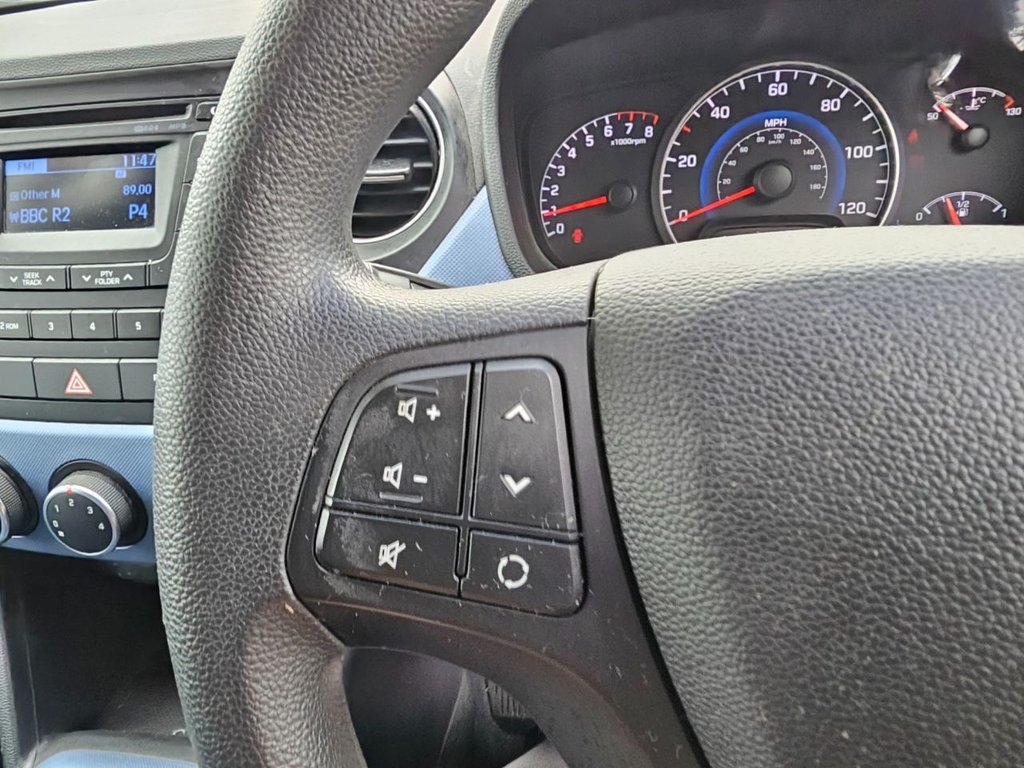 Used Hyundai i10 2015 for sale - 76352877: Photo 30