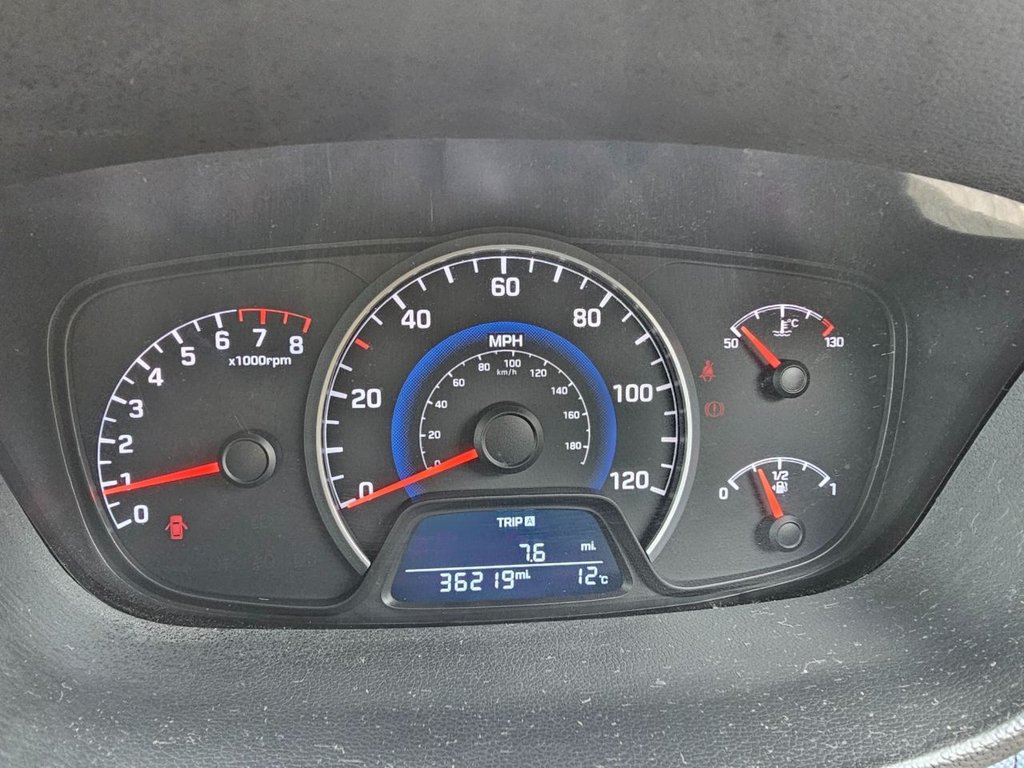Used Hyundai i10 2015 for sale - 76352877: Photo 31