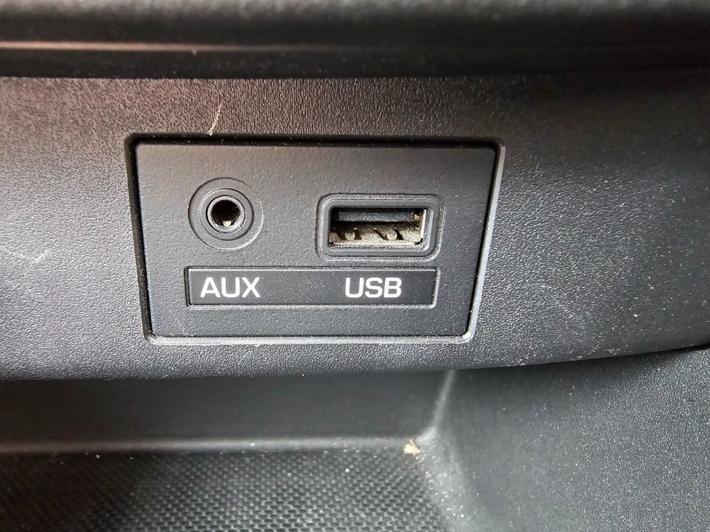 Used Hyundai i10 2015 for sale - 76352877: Photo 36