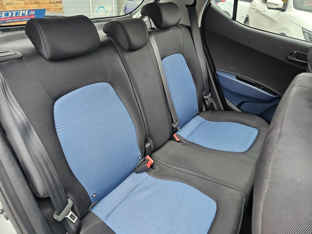 Used Hyundai i10 2015 for sale - 76352877: Photo 7