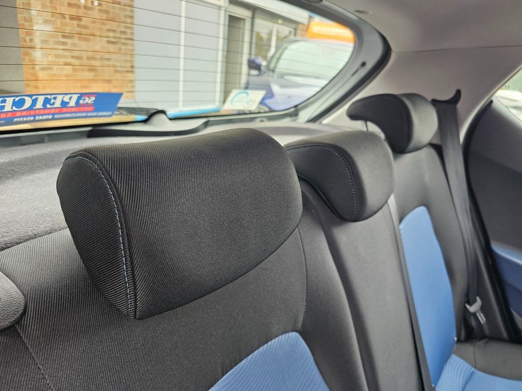 Used Hyundai i10 2015 for sale - 76352877: Photo 9