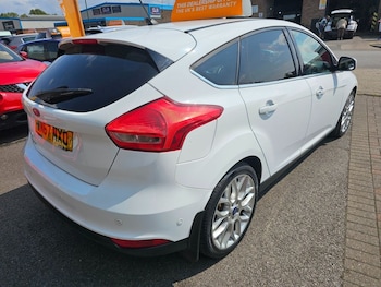 Used Ford Focus 2017 for sale - 76352880: Photo