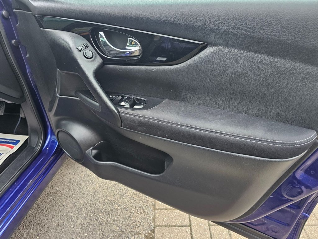 Used Nissan Qashqai 2016 for sale - 76352879: Photo 13