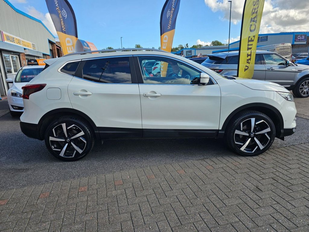 Used Nissan Qashqai 2018 for sale - 76352870: Photo 5