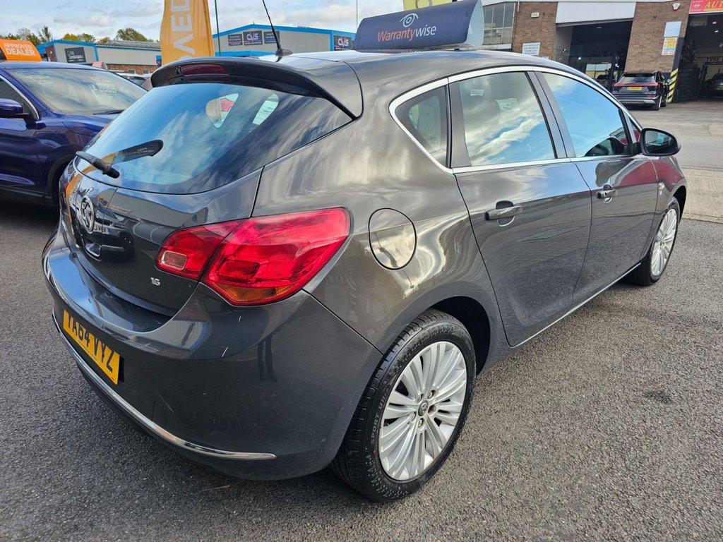 Used Vauxhall Astra 2014 for sale - 76352872: Photo 4