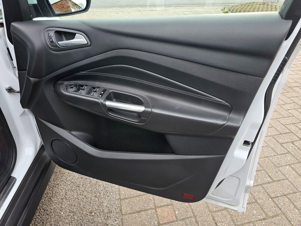 Used Ford Grand C-Max 2016 for sale - 76352874: Photo 17
